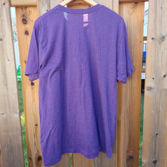 DISNEY Passholder Epcot International Festival of the Arts 2020 Size XL - Picture 4 of 4